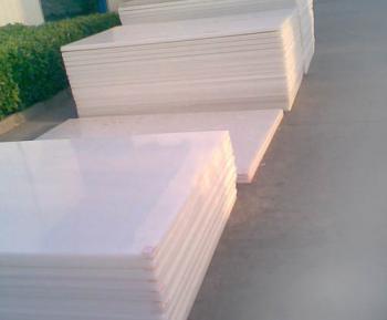 Nhựa PVC Phát Lộc dạng tấm phù hợp cho sử dụng trong nhà máy hóa chất