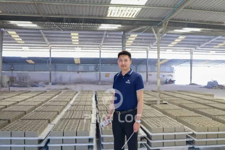 Nhà Máy Sản Xuất Pallet Nhựa Ép Gạch Không Nung PVC/PP Uy Tín – Phát Lộc | Giao Toàn Quốc, Giá Gốc, Bảo Hành 1 Đổi 1