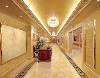 Top 8+ Mẫu Tấm PVC Vân Đá Ốp Tường Khách Sạn & Resort 2025 – Sang Trọng, Đẹp, Được Yêu Thích