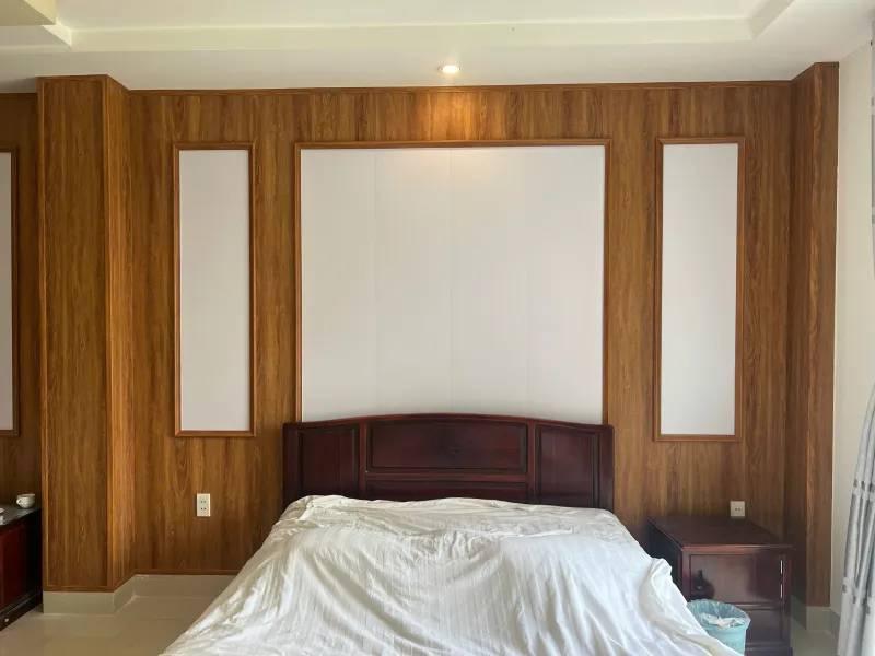 Gợi Ý Top 5+ Mẫu Tấm PVC Vân Gỗ Ốp Tường Đẹp, Hiện Đại Và Lâu Bền Nhất 2025
