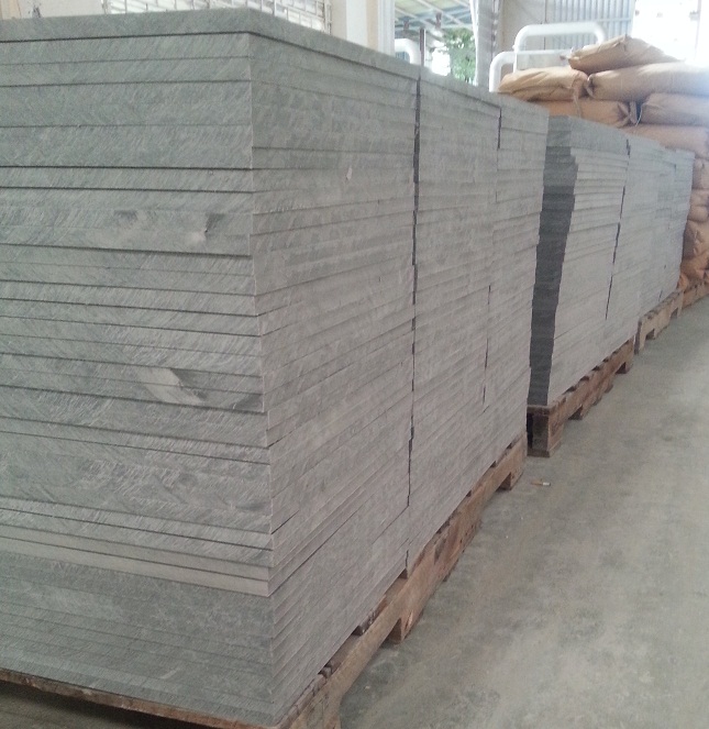 Features of plastic pallets