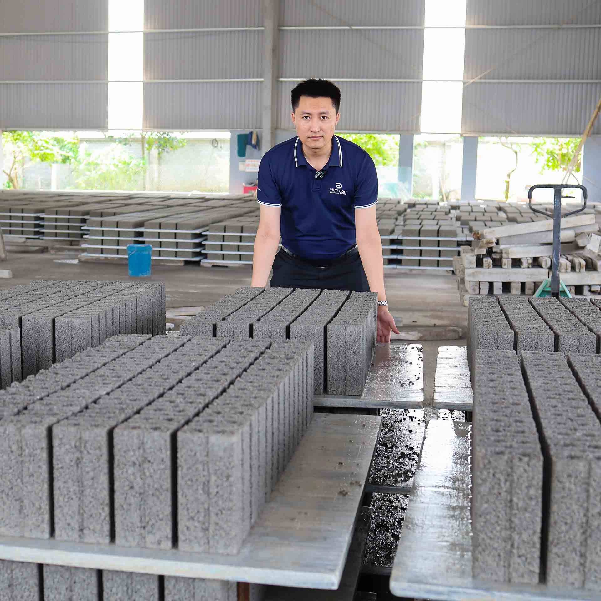 Cách lựa chọn pallet nhựa Hà Nội phù hợp cho nhà máy gạch