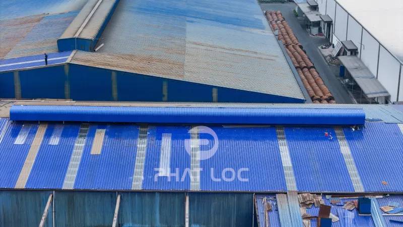 Hiệu quả thực tế khi ứng dụng Tôn Nhựa Chống Ăn Mòn trong nhà máy
