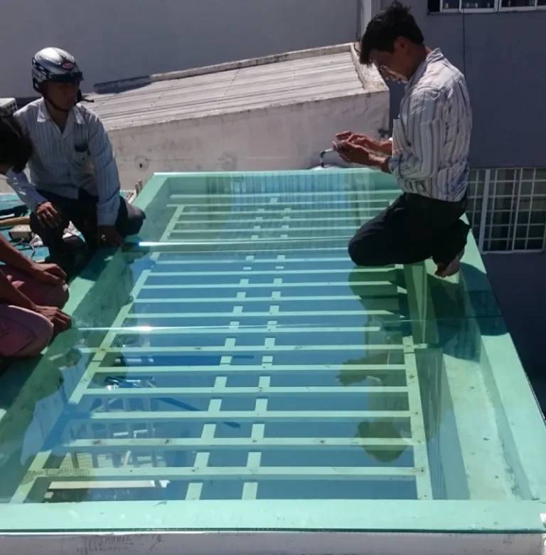 Lưu ý quan trọng khi lắp giếng trời trên mái tôn