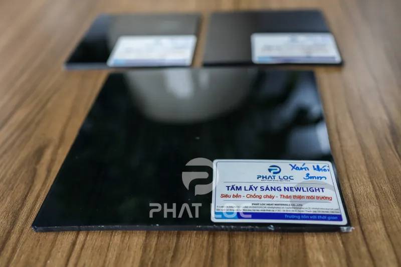 Poly xám khói giải quyết gì cho từng công trình?