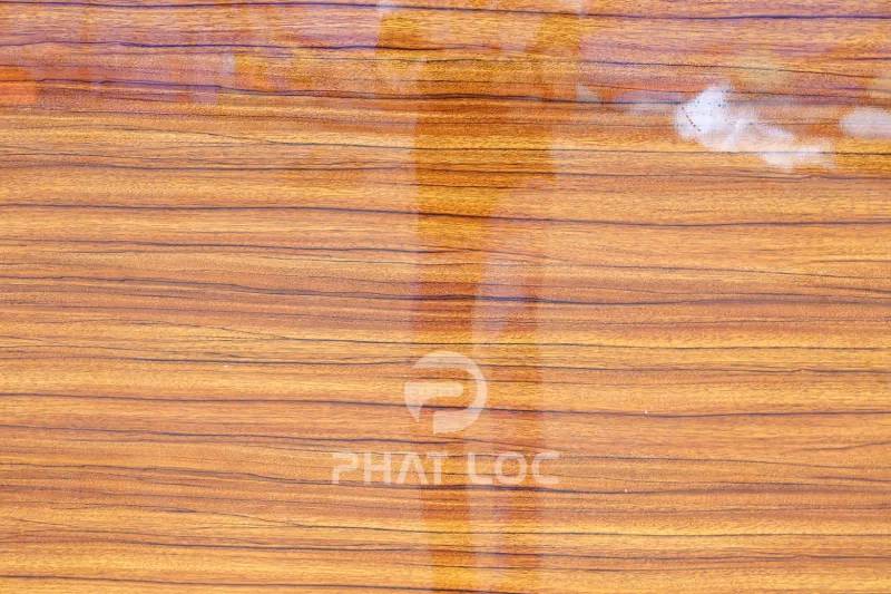 PVC Vân Gỗ PL 8931 – Sắc vàng mộc mạc, hơi ấm tự nhiên