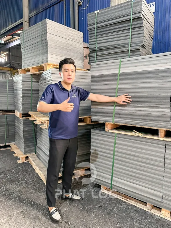 Tại Sao Nên Chọn Pallet PP 30mm Phát Lộc Thay Vì Chỉ Chọn Pallet Rẻ Nhất?