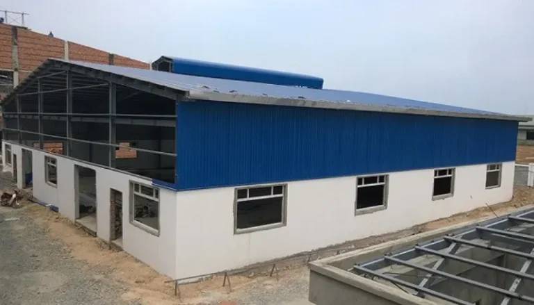Tiêu chí lựa chọn tôn vách nhà xưởng phù hợp