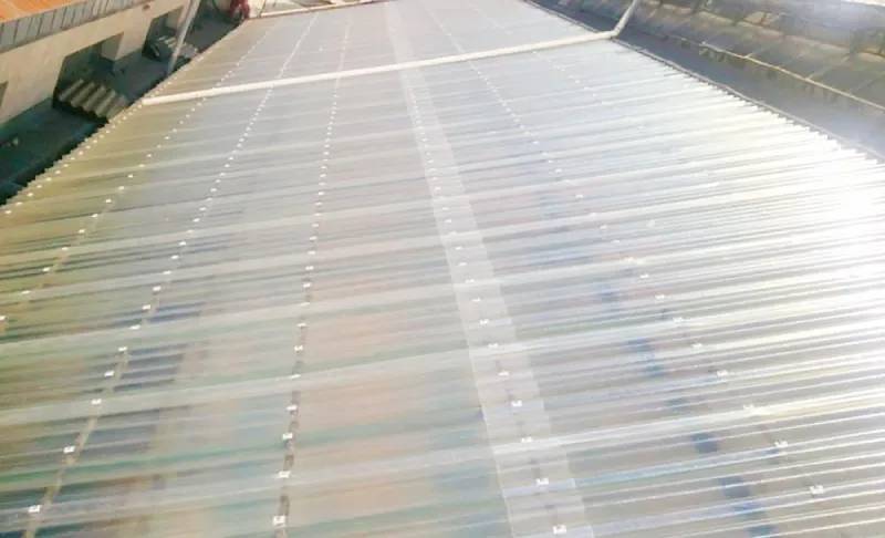 Tôn nhựa FRP (Sợi thủy tinh gia cường)