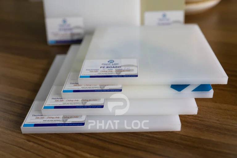 Vì sao Tấm Nhựa PP 15mm được nhiều nhà máy lựa chọn?